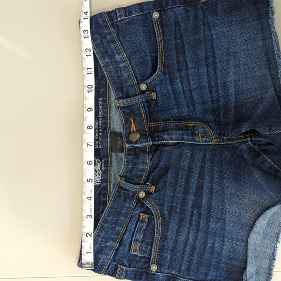 Distressed shorts sz 26 - Picture 6 of 8